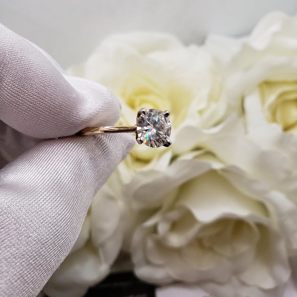 14K  Solid Yellow Gold 2 Carats Round Moissanite Solitaire Engagement Ring D-FL - Picture 4 of 7